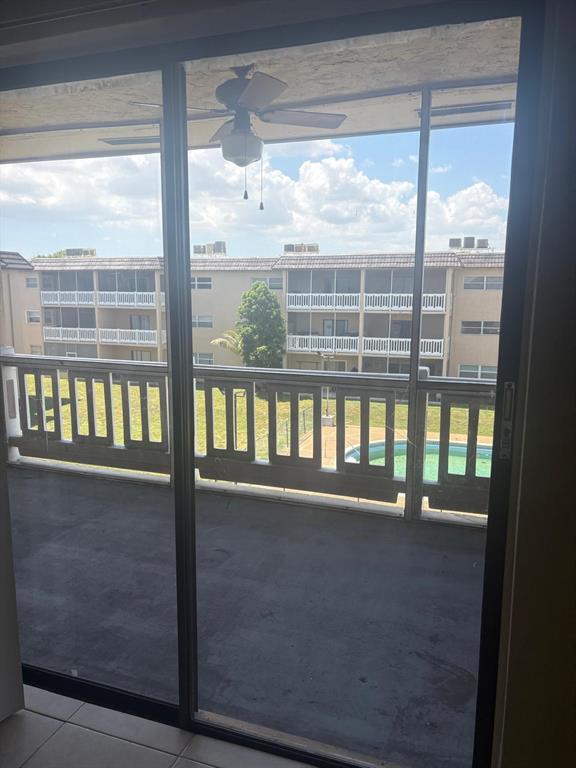 Foto del edificio - 5861 NW 16th Pl