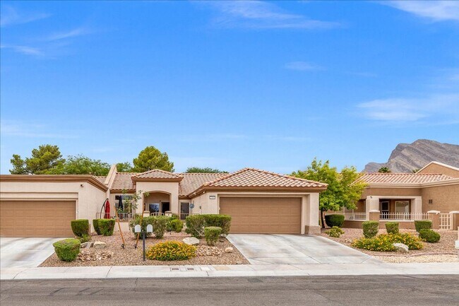 Foto del edificio - Beautifully Updated 2bd Sun City Summerlin Home with Resort-Style Amenities