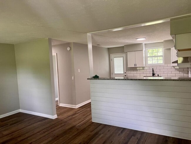 Building Photo - 6479 Hwy 76 E