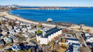 Foto del edificio - 677 Quincy Shore Dr