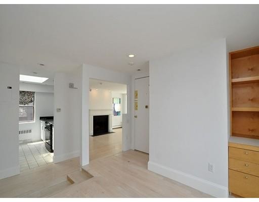 Building Photo - 362 Commonwealth Avenue