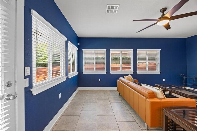 Foto del edificio - 6717 Alleyton Dr
