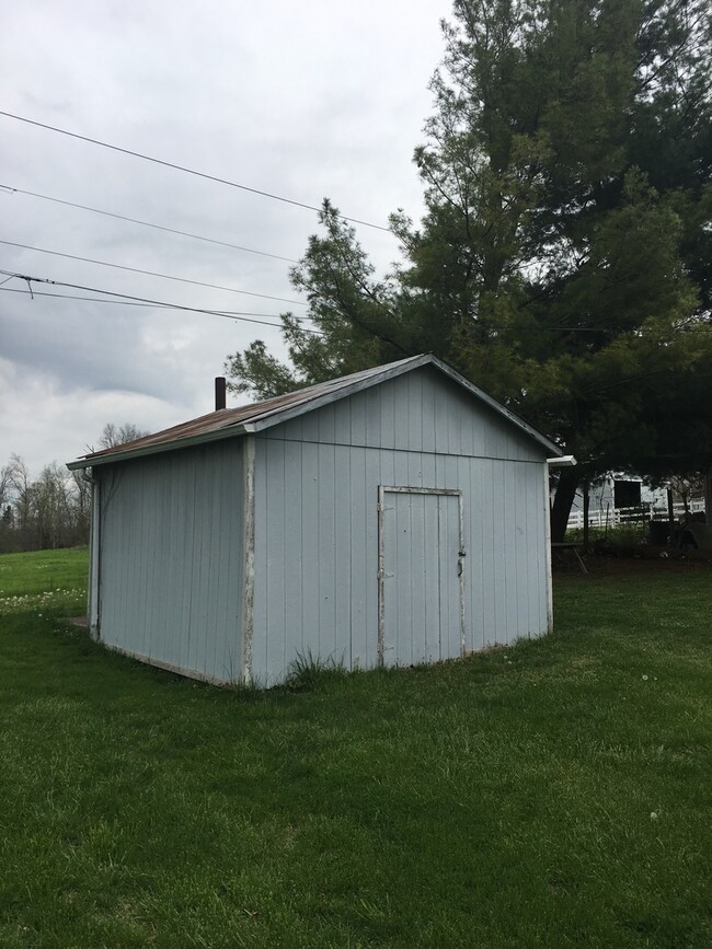 Foto del edificio - 3 bedroom 1 bath in Campbellsville, Ky