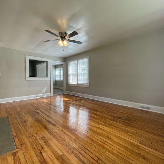 Foto del edificio - 109 Brookside Ln