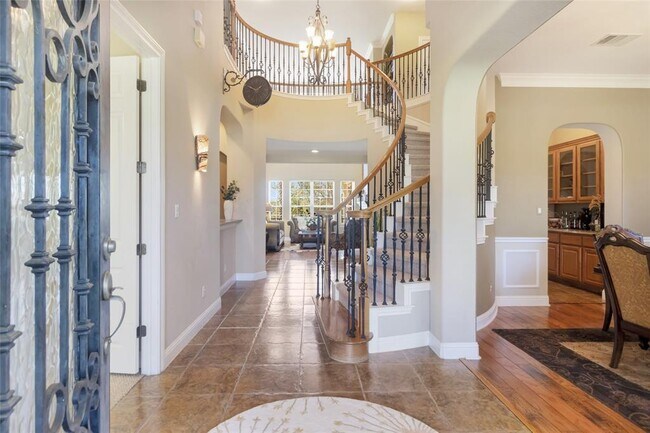 Foto del edificio - 5600 Laguna Cliff Ln