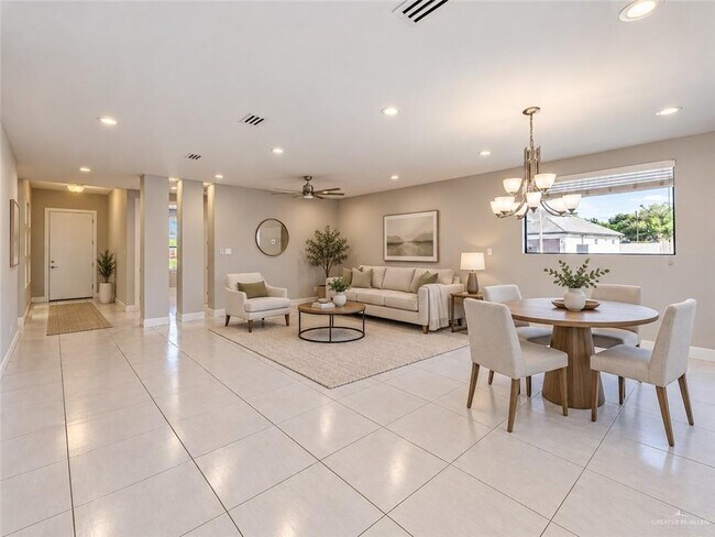 Foto del edificio - 9368 N 15th St