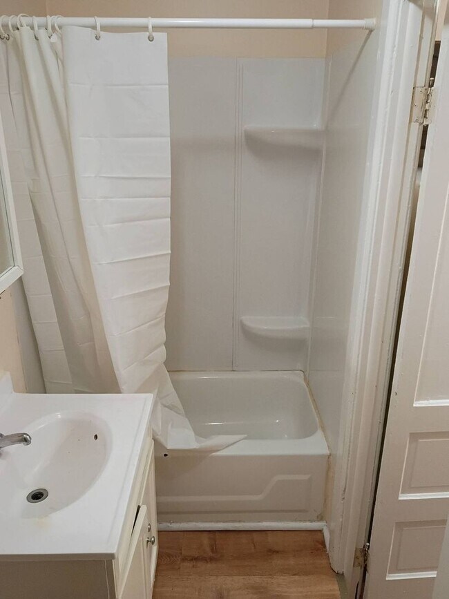 Building Photo - 2820WClybournJ