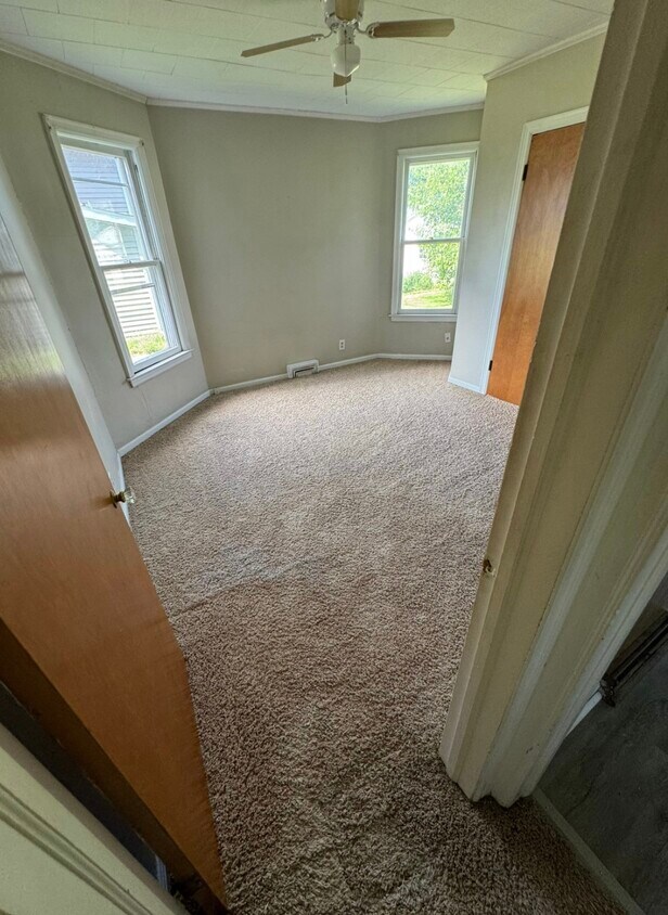 1433 39th St Unit 1433, Rock Island, IL 61201 Apartments in Rock