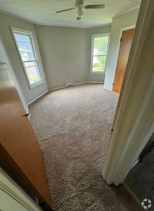 Hilltop Student Apartments for Rent Rock Island, IL 10 Rentals