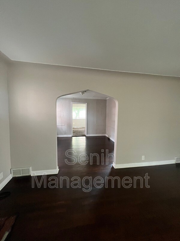 Building Photo - 16610 Greenlawn St