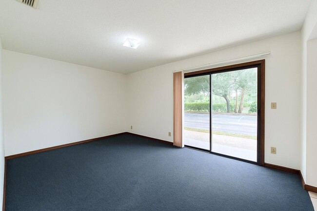 Foto del edificio - 1244 N Haverhill Rd