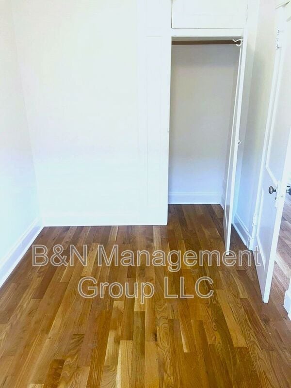 Building Photo - 1065 W Dakin St