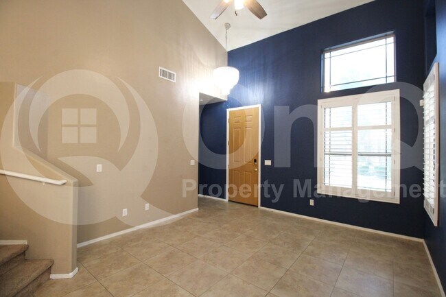 Building Photo - 1225 N 36th St