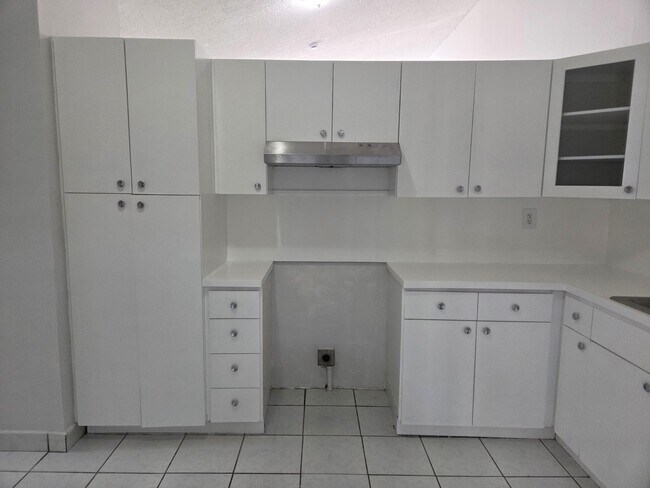Foto del edificio - 4432 NW 185th St