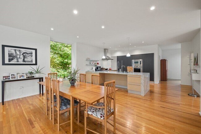 Foto del edificio - 35 Thornberry Rd