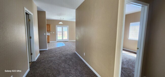Foto del edificio - FALLON House For Rent