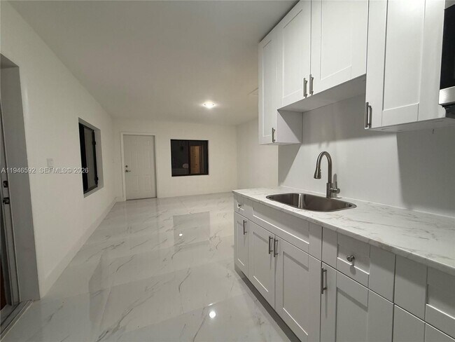 Foto del edificio - 450 Beacom Blvd