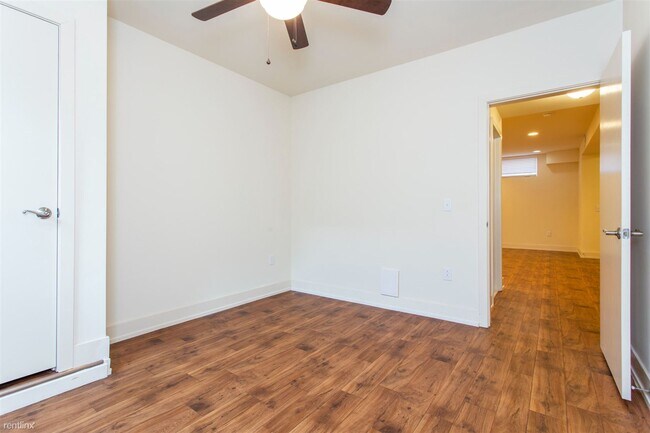 Building Photo - 4 br, 2 bath Triplex - 1904 N MARSHALL ST ...