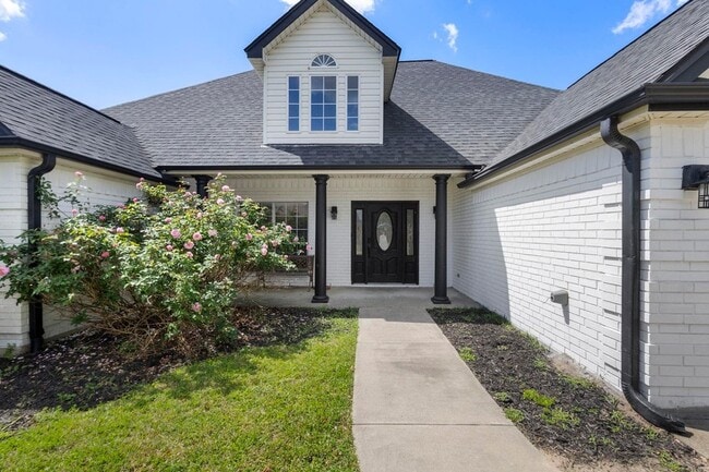 Foto del edificio - 685 Winchester Dr