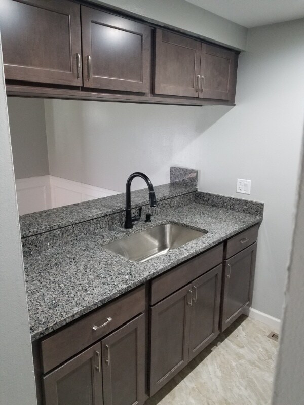 Foto principal - 8945 Shawn Dr