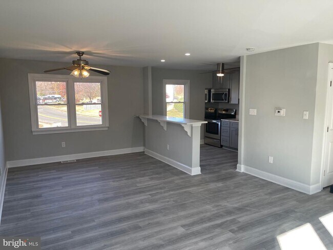Building Photo - 6415 Whitwell Ct
