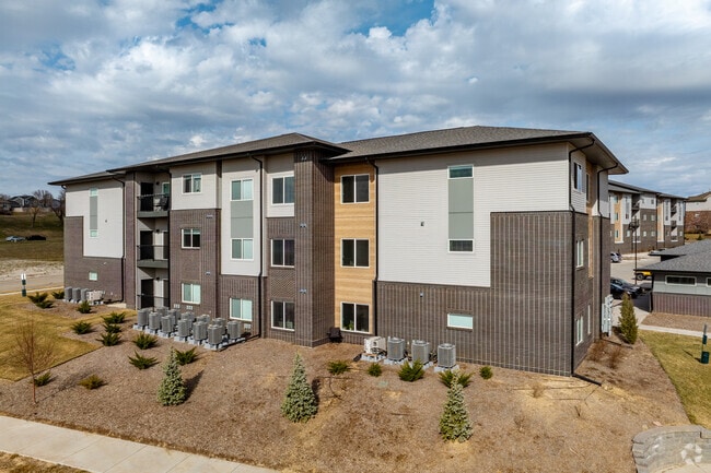 Building Photo - The Nest