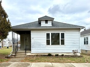 Building Photo - 517 Beckman St