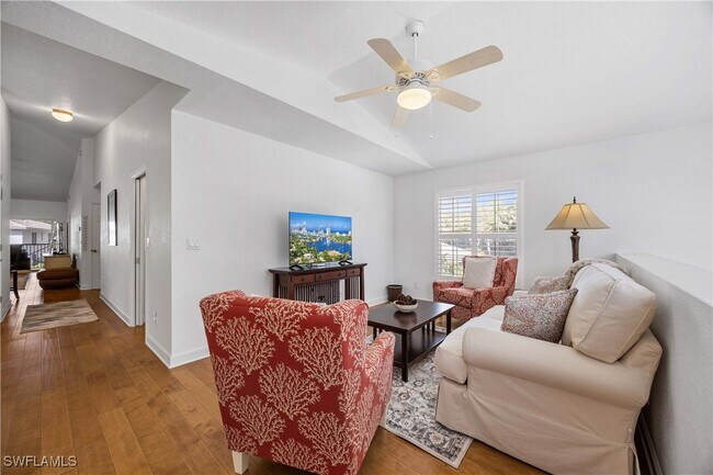 Foto del edificio - 7050 Barrington Cir