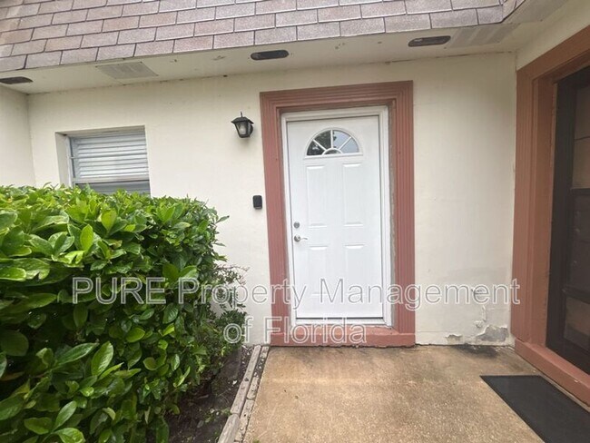 Foto del edificio - 1610 SE 25th St
