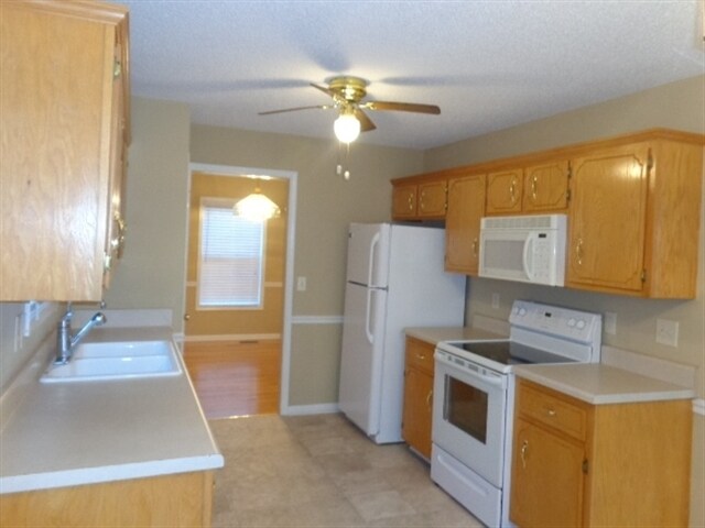 Foto del edificio - 1484 Buchanon Dr