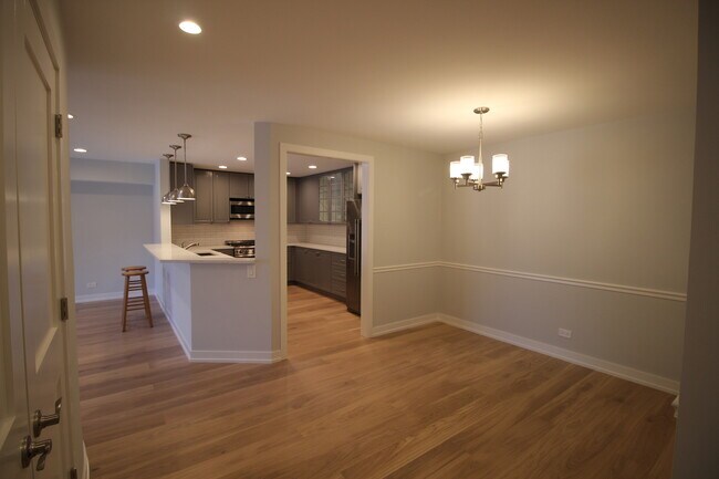 Building Photo - 1430 Sandstone Dr
