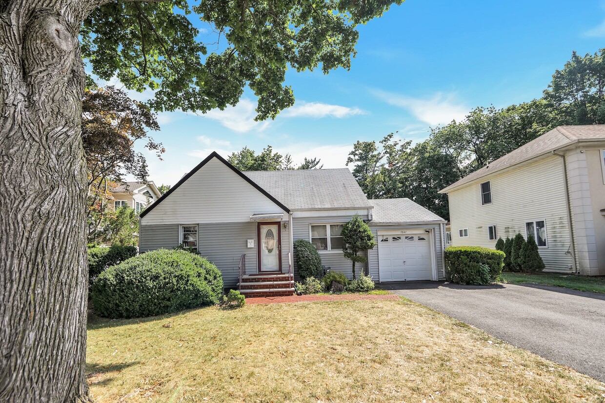 154747 Elmary Pl, Fair Lawn, NJ 07410 House Rental in Fair Lawn, NJ