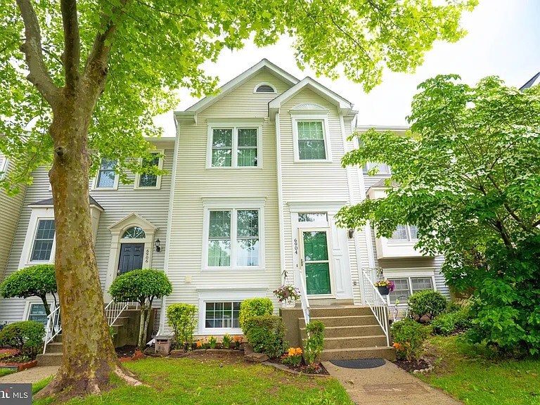 Photo - 6904 Compton Ln (Centreville, VA)