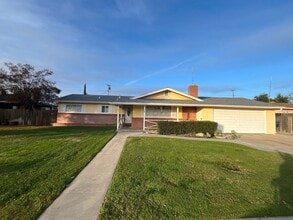 Building Photo - 164 E Gail Ave