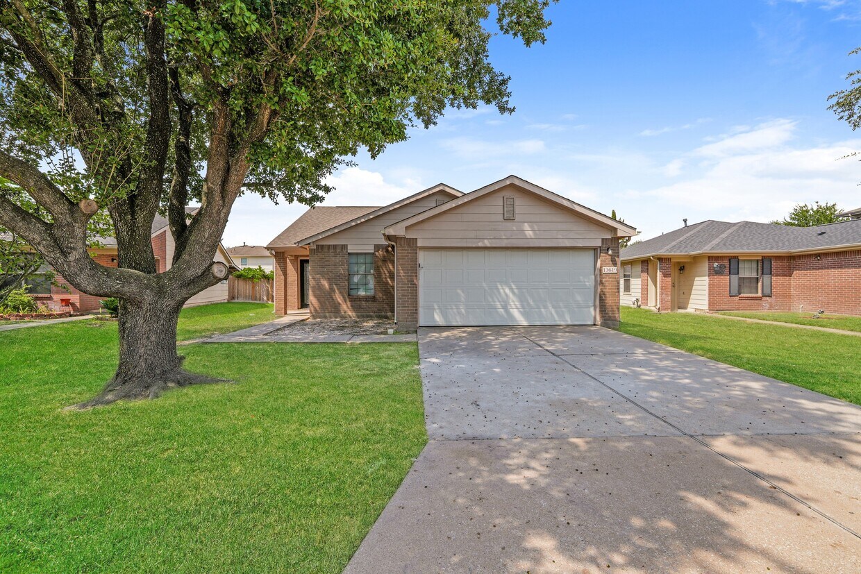 Foto principal - 13619 Galena Creek Dr