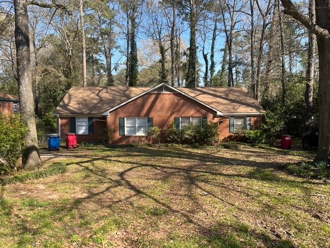 Building Photo - 1034 N PIERCE AVE