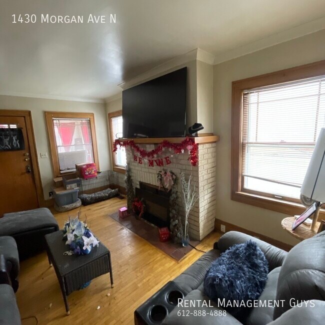 Building Photo - 1430 N Morgan Ave