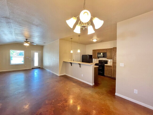 Foto del edificio - 928 Maplewood Dr