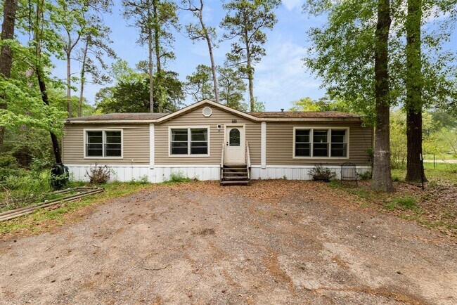 Building Photo - 27019 Carol Dr