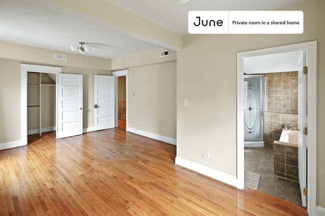 Building Photo - Room in Shared 5 bed/3 bath home