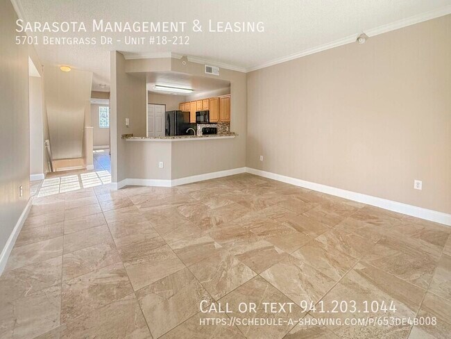 Foto del edificio - 5701 Bentgrass Dr