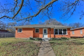 Building Photo - 1309 Magnolia St