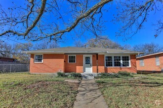 Building Photo - 1309 Magnolia St