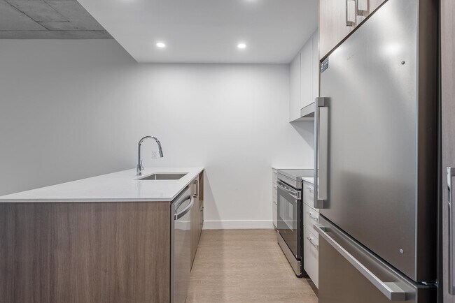 Building Photo - V605