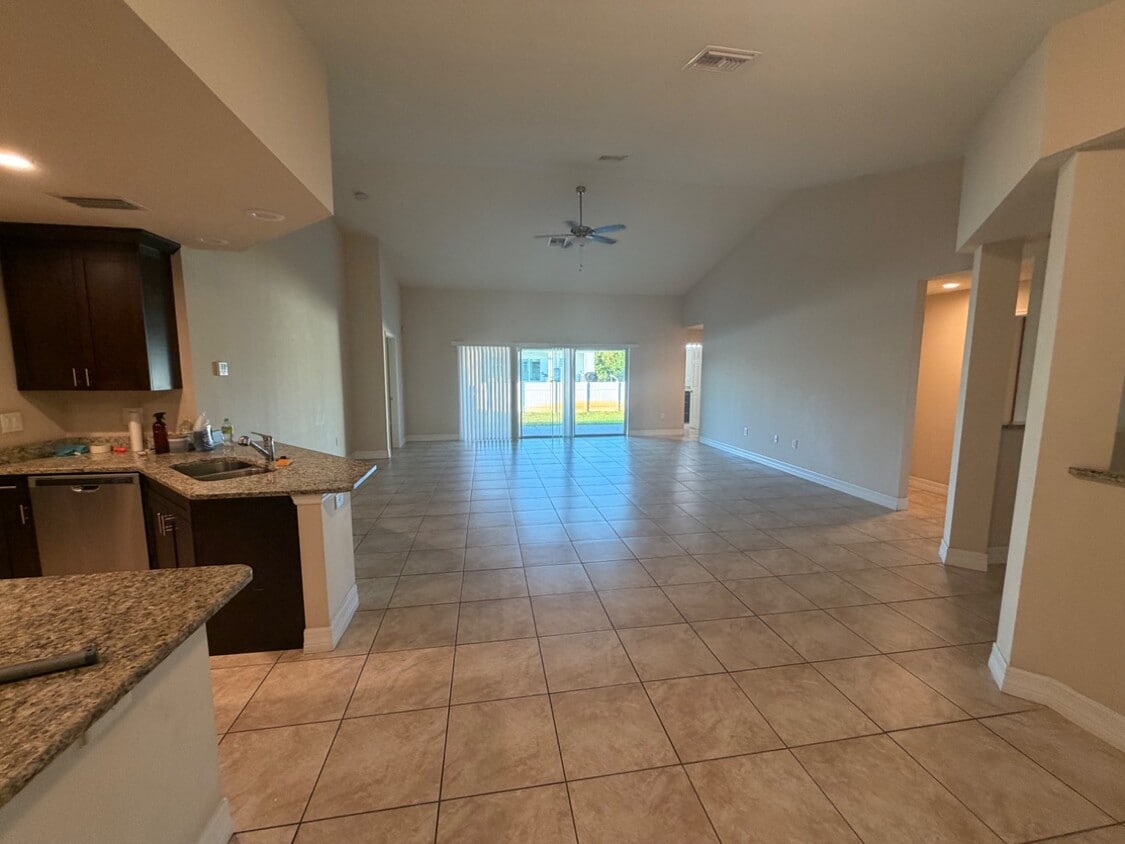 Foto del edificio - 3116 37th St SW