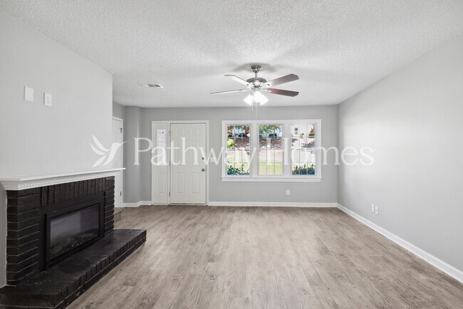 Foto del edificio - 100 Old Ferry Way