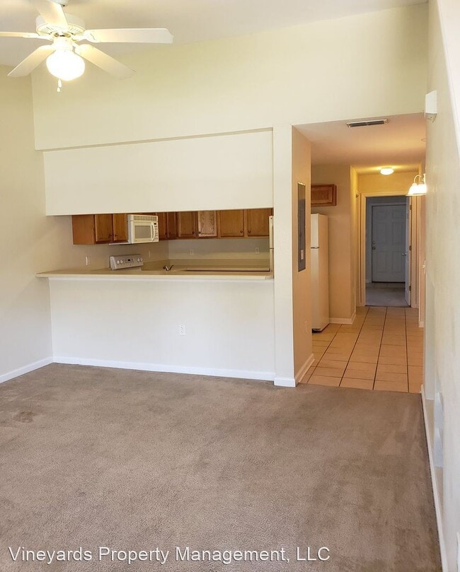 Building Photo - 3 br, 3 bath House - 4434 3503 Gearhart Rd