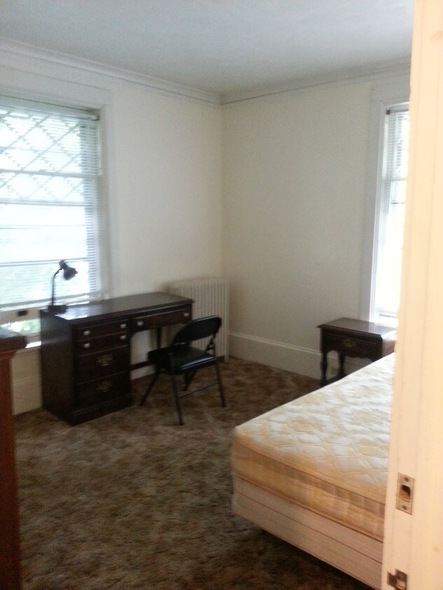 Primary Photo - 116 Stewart Ave
