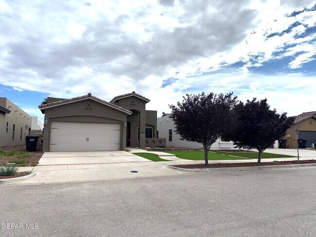 Building Photo - 13454 Everingham St
