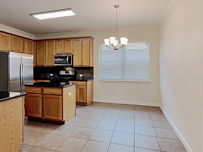 Foto del edificio - 921 Summer Wood Blvd